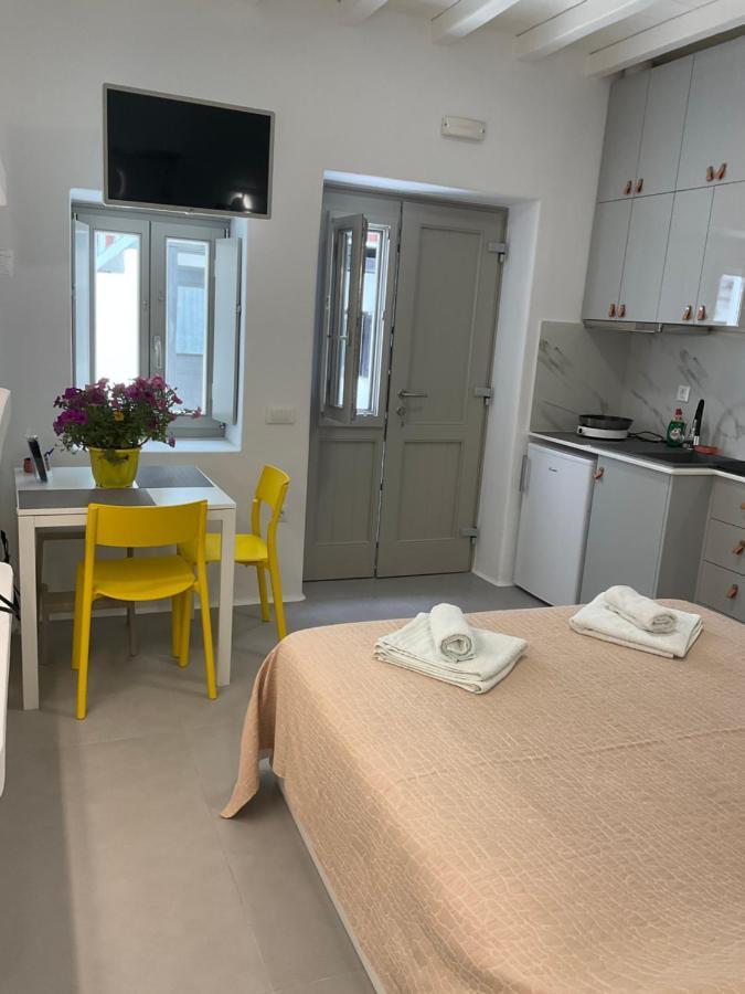 Studio In Apartment *